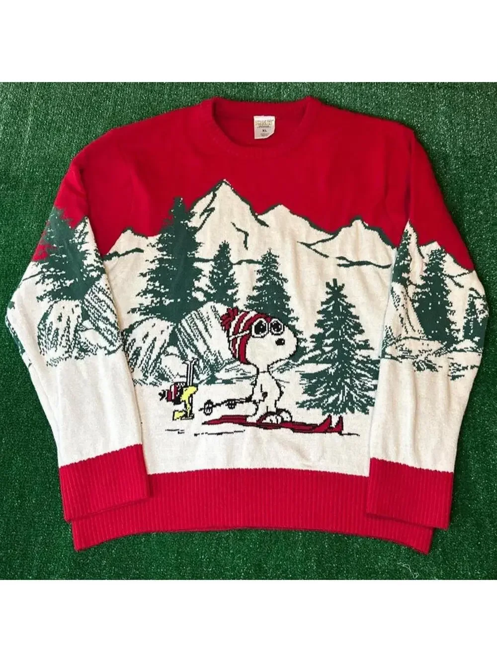 Peanuts Snoopy skiing Christmas Holiday sweater